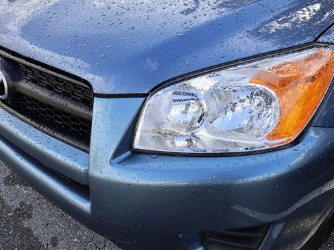 Used 2012 Toyota RAV4 4WD w/ Value Pkg image 3