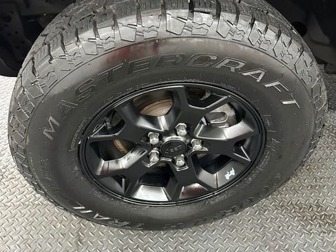 Used 2022 Jeep Wrangler Unlimited Sport image 7