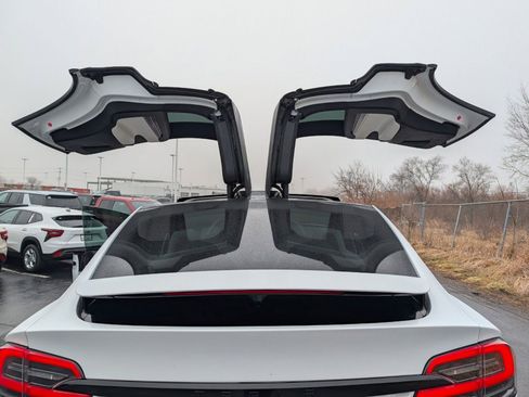 Used 2022 Tesla Model X Plaid image 17