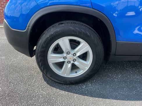 Used 2016 Chevrolet Trax LT w/ LT Convenience Package FWD image 26