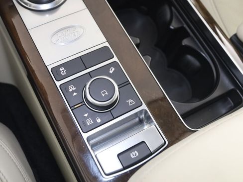 Used 2020 Land Rover Range Rover HSE image 27