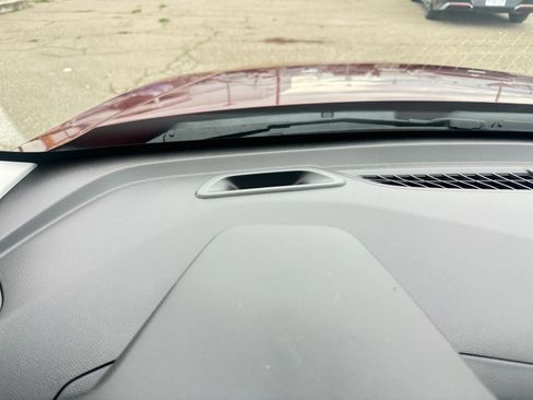 Used 2025 Chevrolet TrailBlazer LT image 34