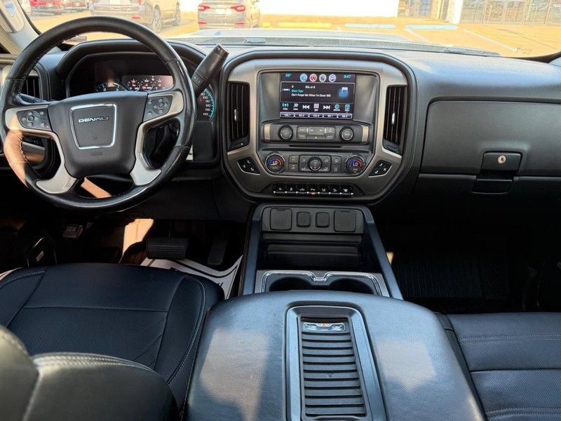 Used 2018 GMC Sierra 2500 Denali w/ Duramax Plus Package AWD/4WD image 9