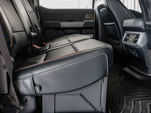 Used 2024 Ford F250 Lariat w/ Lariat Ultimate Package AWD/4WD image 32