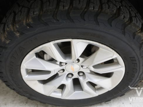Used 2025 Chevrolet Silverado 1500 Custom AWD/4WD image 10