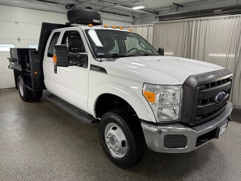 Used 2016 Ford F350 XL w/ Power Equipment Group AWD/4WD image 3
