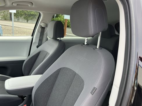 Used 2024 Hyundai Ioniq 5 SEL RWD image 16