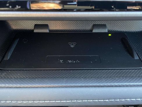 Used 2023 Toyota Highlander Limited image 21