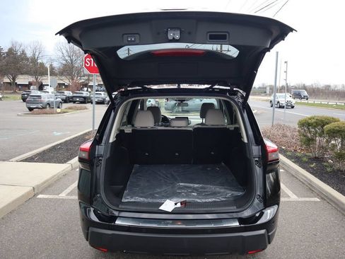 Certified 2025 Nissan Rogue SV AWD/4WD image 24