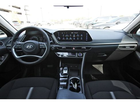 Certified 2023 Hyundai Sonata SEL w/ Preferred Accessory Package FWD image 11