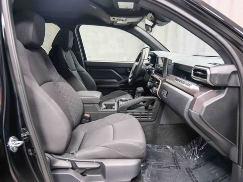 Used 2025 Toyota Tacoma SR5 image 15