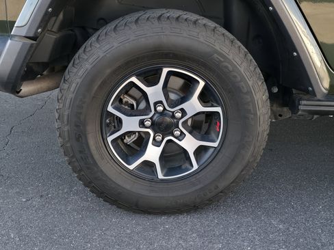 Used 2021 Jeep Wrangler Unlimited Rubicon image 9