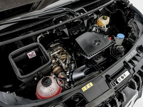 Used 2024 Mercedes-Benz Sprinter 3500 image 42