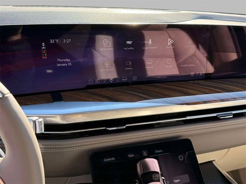 Used 2026 Cadillac Escalade Platinum Sport w/ LPO, ONYX Package image 6