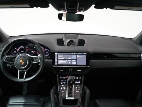 Used 2021 Porsche Cayenne AWD/4WD image 12