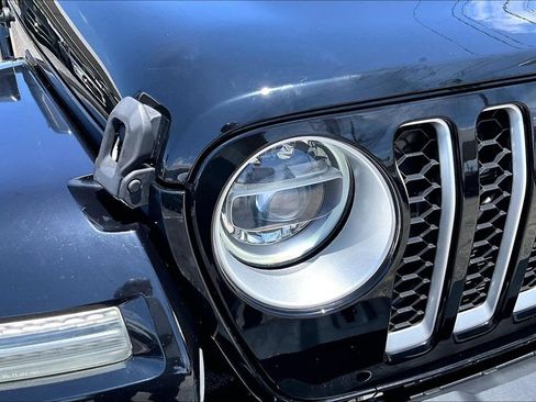 Used 2021 Jeep Wrangler Unlimited Sahara w/ Cold Weather Group AWD/4WD image 39