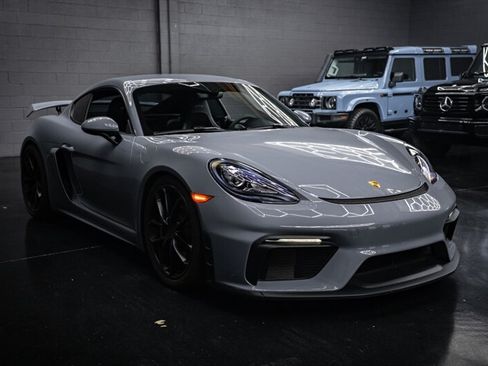 Used 2023 Porsche 718 Cayman GT4 RWD image 3