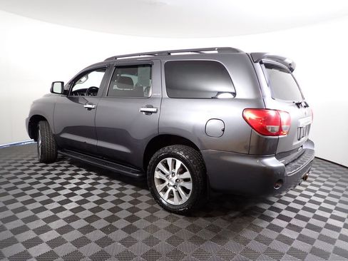Used 2017 Toyota Sequoia Limited w/ Safety & Convenience Package AWD/4WD image 14