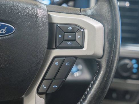 Used 2022 Ford F250 Lariat w/ Black Appearance Pkg image 40