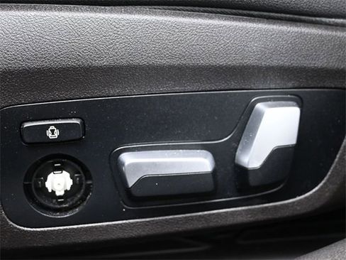 Used 2020 BMW 330i Sedan w/ Convenience Package image 12