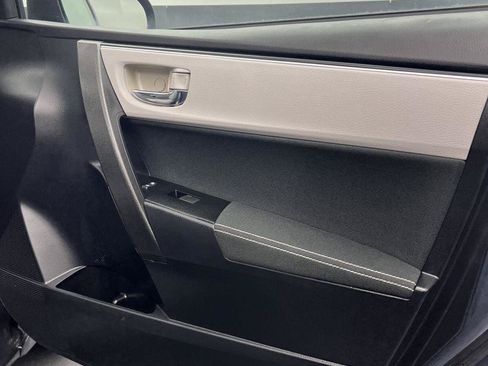 Used 2018 Toyota Corolla LE FWD image 24