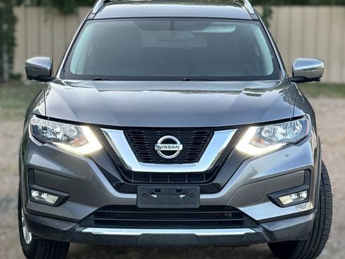 Used 2017 Nissan Rogue SV w/ SV Premium Package AWD/4WD image 3