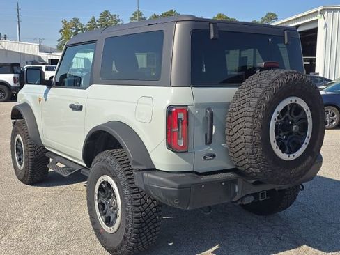 Used 2024 Ford Bronco Badlands w/ Sasquatch Package image 3