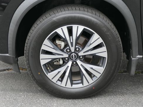 Used 2023 Nissan Rogue SV FWD image 10