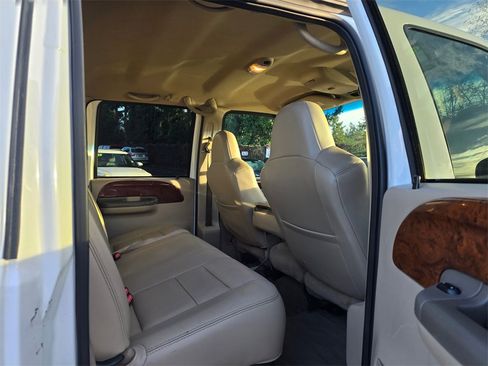 Used 2002 Ford F350 Lariat image 15