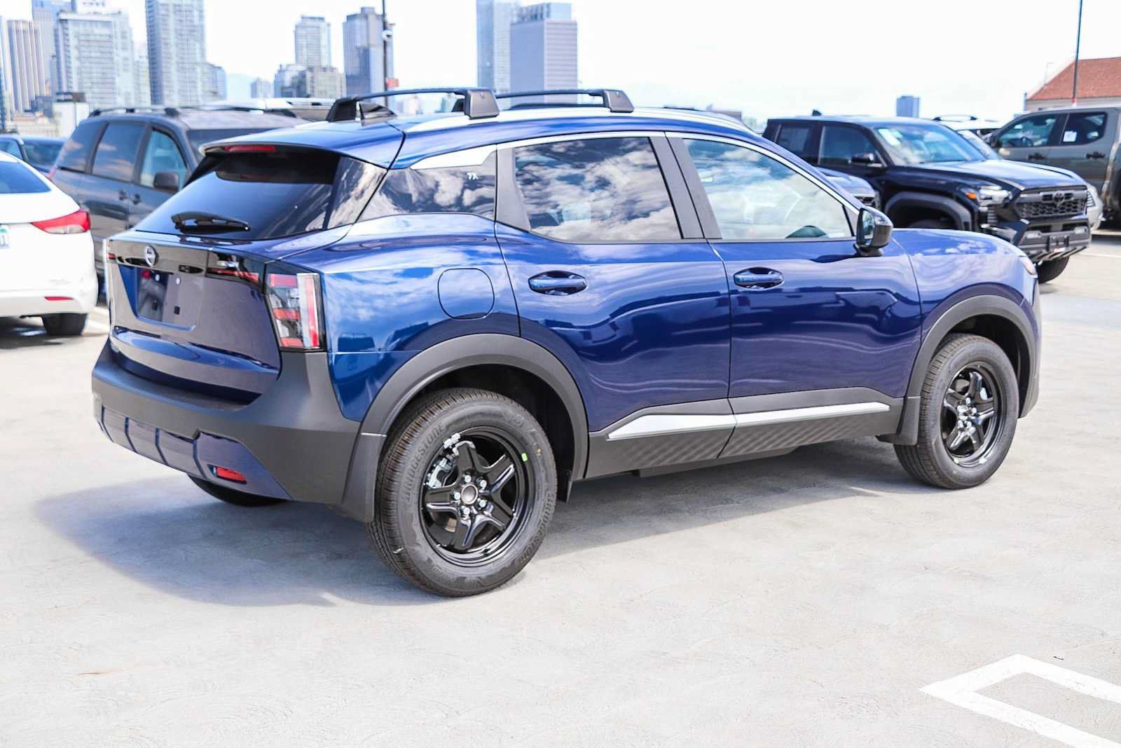 New 2027 Nissan Kicks SV FWD image 6