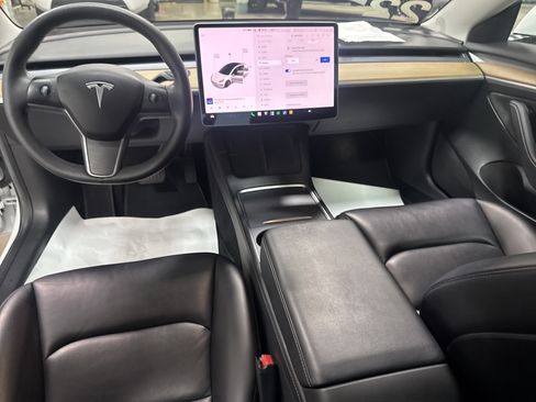Used 2022 Tesla Model 3 Long Range AWD/4WD image 33