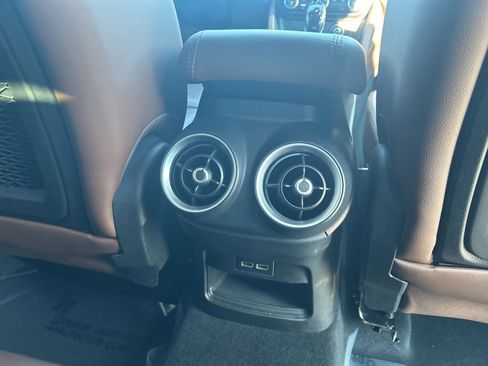 Used 2018 Alfa Romeo Stelvio Ti image 22