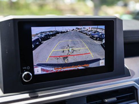 Certified 2025 Toyota 4Runner SR5 AWD/4WD image 23