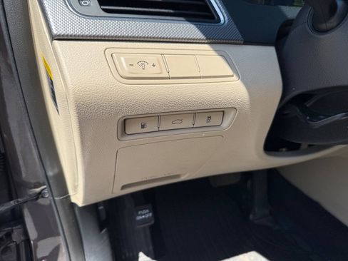 Used 2017 Hyundai Sonata SE FWD image 15
