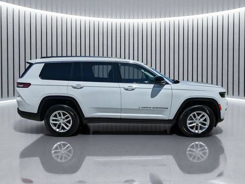 Used 2023 Jeep Grand Cherokee L Laredo RWD image 3