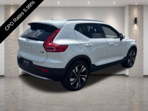 Used 2024 Volvo XC40 B5 Plus w/ Protection Package Premier AWD/4WD image 5