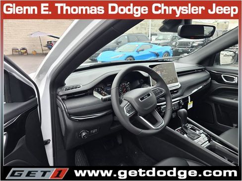 New 2026 Jeep Compass Latitude image 8