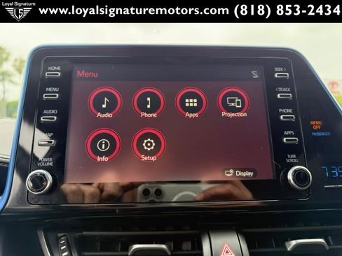Used 2019 Toyota C-HR XLE FWD image 23