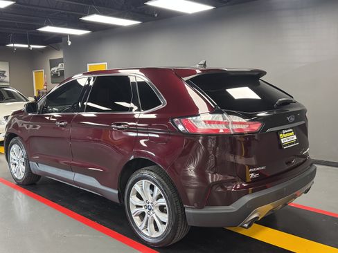 Used 2020 Ford Edge Titanium w/ Equipment Group 301A FWD image 3