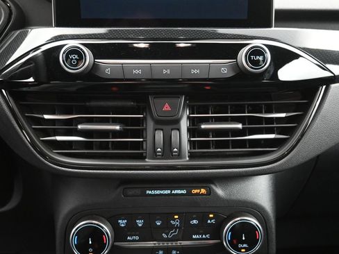 Certified 2025 Ford Escape ST-Line image 4