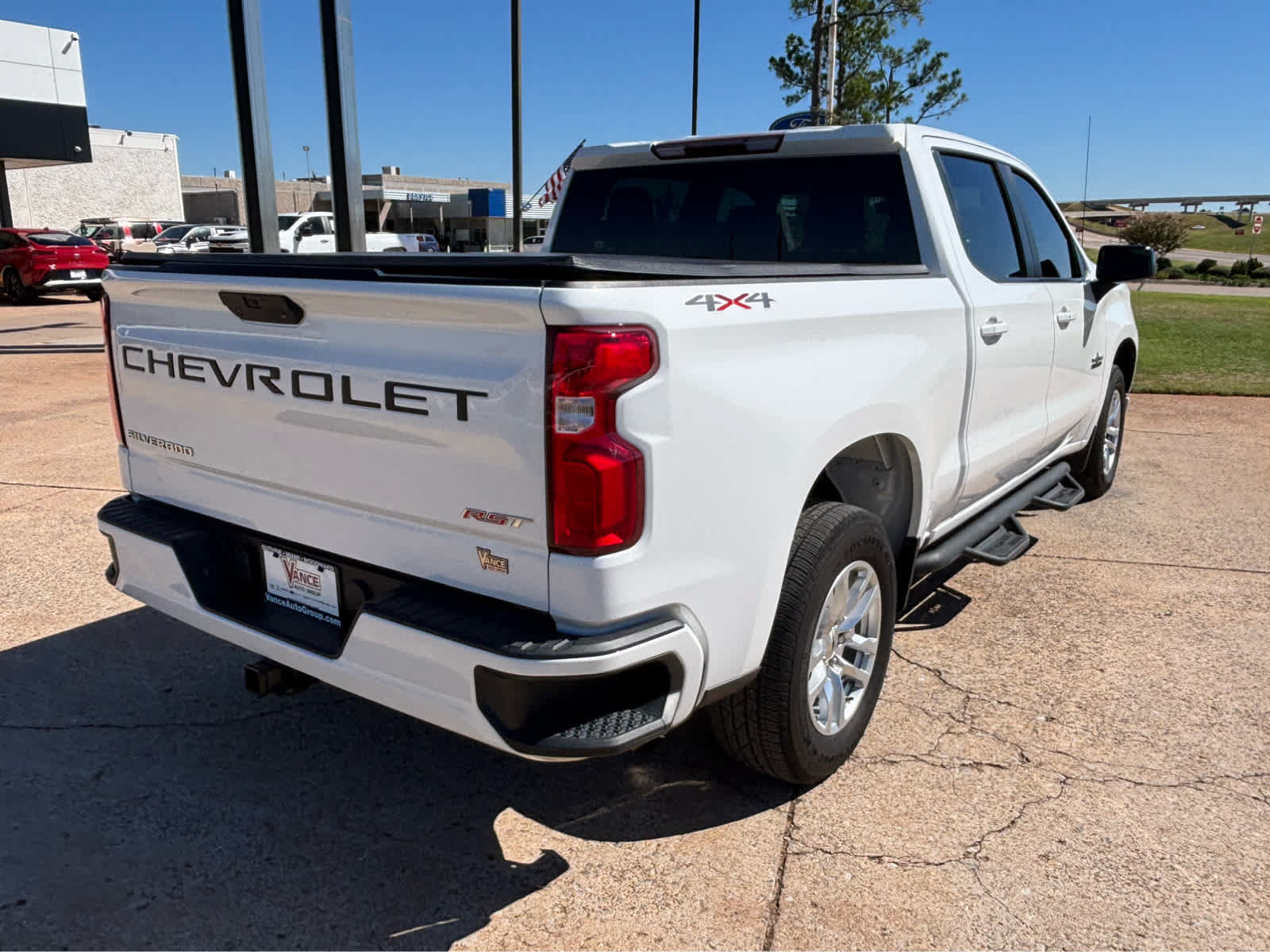 Used 2020 Chevrolet Silverado 1500 RST w/ Texas Edition AWD/4WD image 7