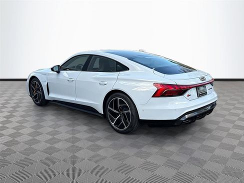 Used 2024 Audi RS e-tron GT w/ Carbon Performance Package AWD/4WD image 5