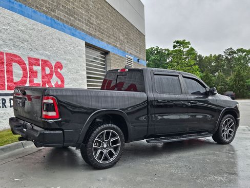 Used 2019 RAM 1500 Laramie AWD/4WD image 7