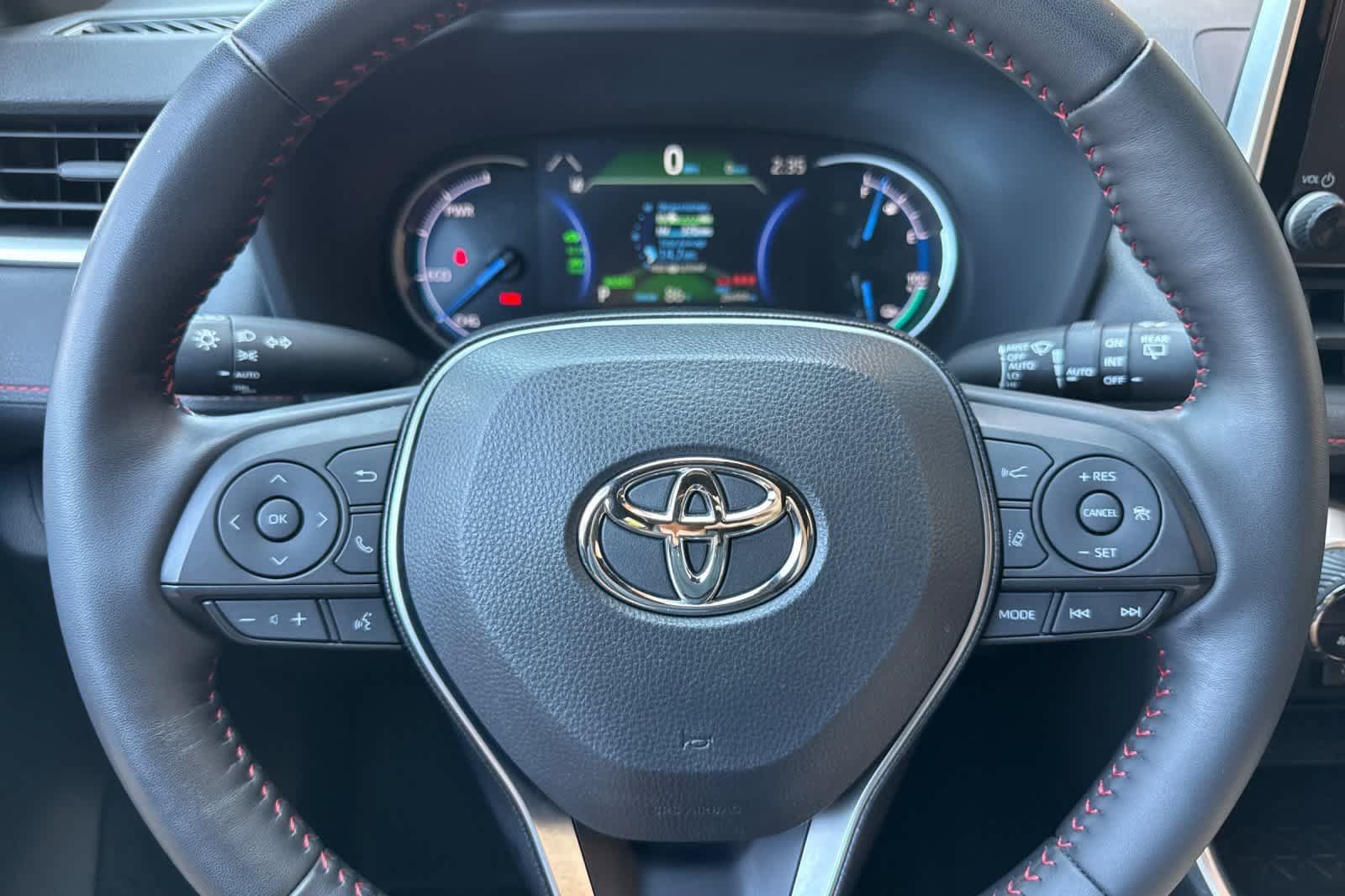 Used 2024 Toyota RAV4 SE w/ Weather & Moonroof Package AWD/4WD image 22