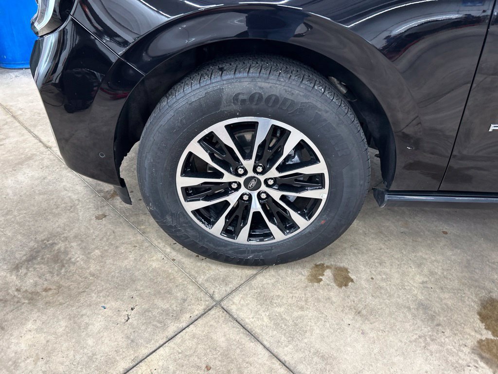 Certified 2025 Ford Expedition Max Platinum AWD/4WD image 36