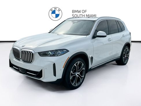 Certified 2025 BMW X5 sDrive40i w/ Parking Assistance Package RWD image 3
