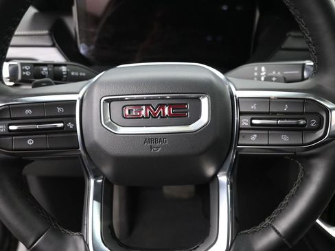 Used 2025 GMC Acadia Elevation AWD/4WD image 15