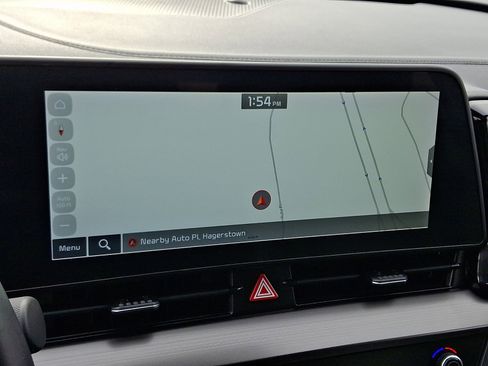 Certified 2024 Kia Sportage EX image 17