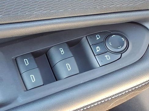Used 2024 Chevrolet Blazer EV LT AWD/4WD image 16