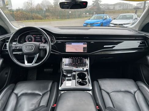 Used 2019 Audi Q8 Prestige w/ Luxury Package image 24